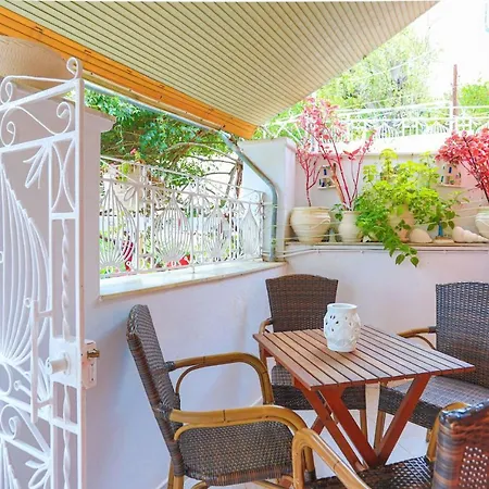 Agathi House Semesterbostad Gaios