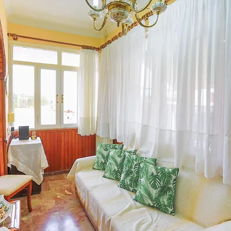Semesterbostad Agathi House